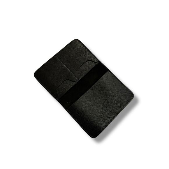 New Portland Leather Goods Chic Modern Passport Holder Pebbled Leather Black - Picture 2 of 3